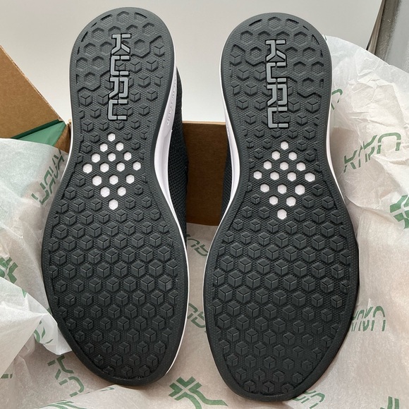 Kuru ATOM Slip-On Black Sneakers size 11 M - Picture 9 of 11